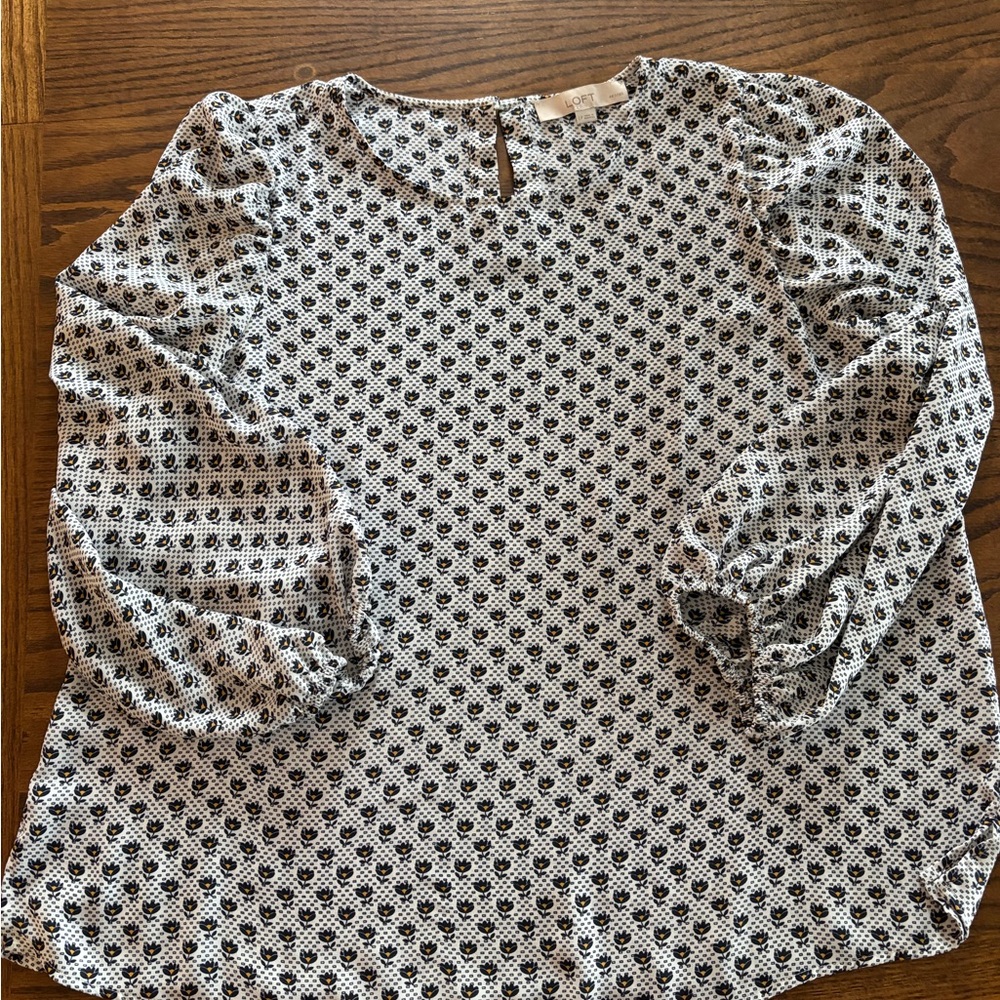 LOFT White and Black Printed Puff-Sleeve Blouse